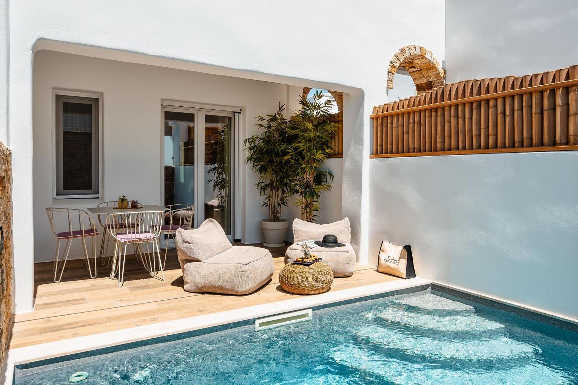 Sunday Luxury Suites Agia Anna  Luaran gambar